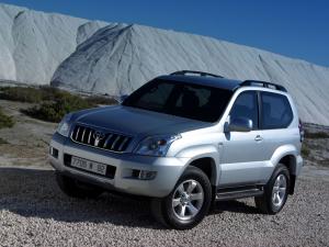 Toyota Land Cruiser Prado 120 3-Door 2003 года